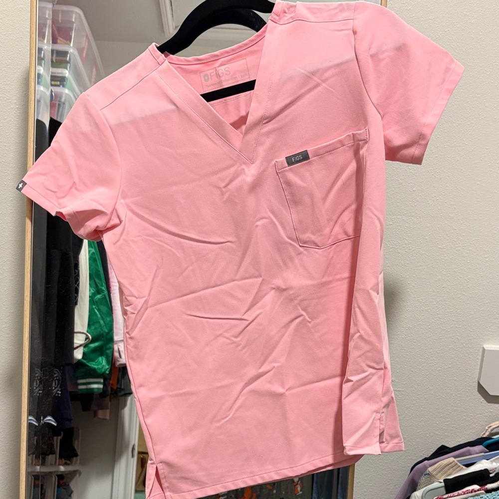 Pink FIGS V-Neck Scrub Top XS